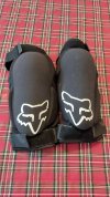 Ginocchiere Fox Launch Pro
