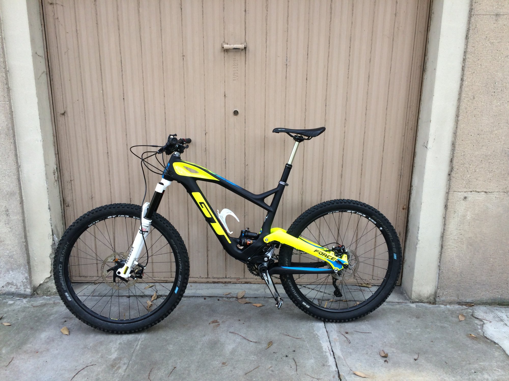 gt force 27.5 carbon pro mountain bike